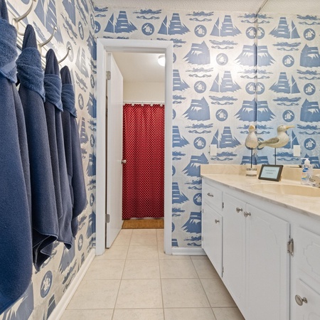 Honey's Beach Cottage