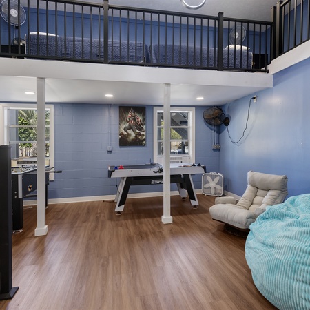 122 Kelly St