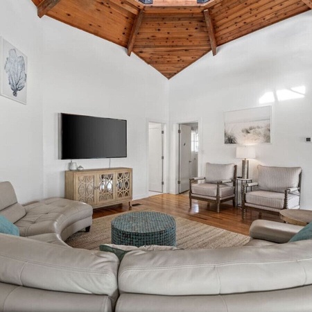 Belaire Bungalow