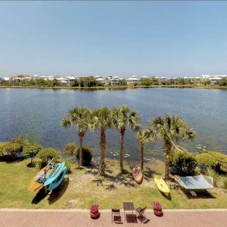 Carillon Inn 515