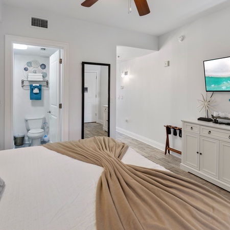 Carillon Inn 313