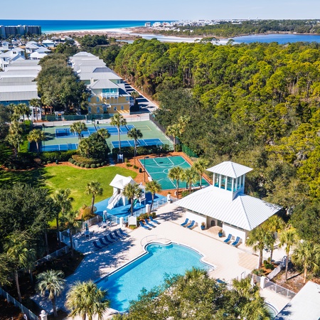 Carillon Market 305