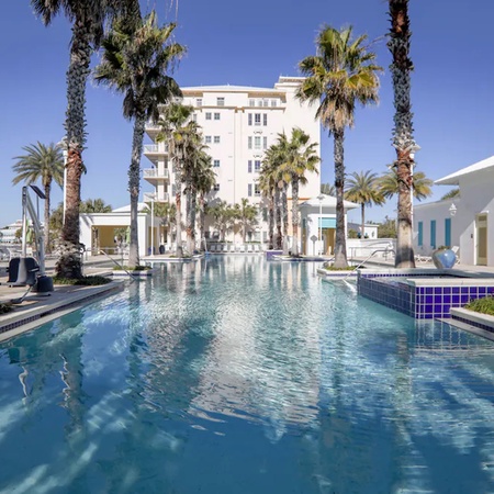 Carillon Inn 313