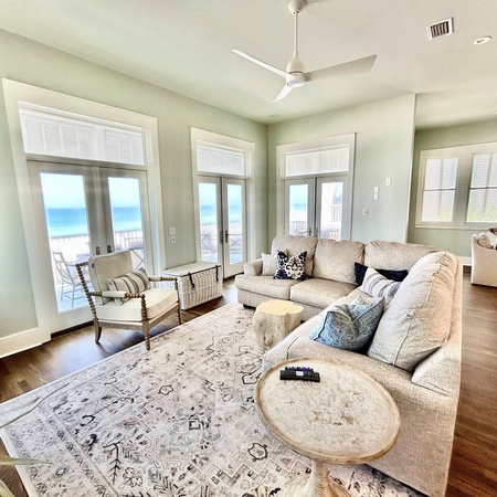 330 Beachside Dr