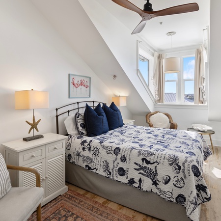 Carillon Market 305