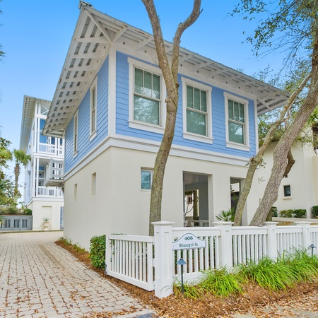 Shangri-La at Carillon Beach