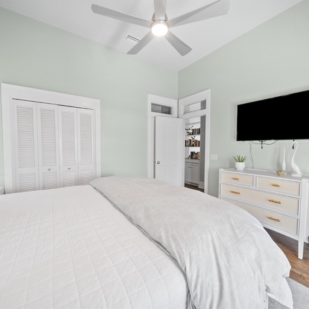 330 Beachside Dr