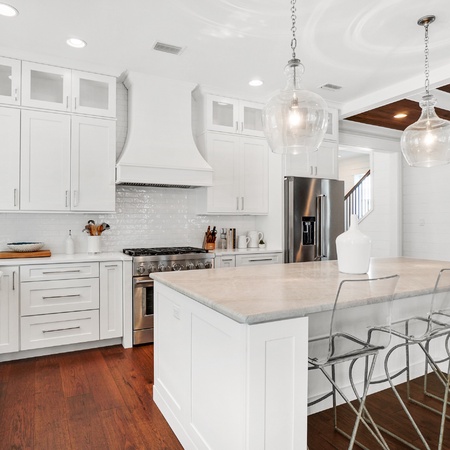 213 Sandyshore Dr