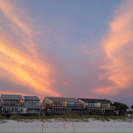 Honey's Beach Cottage