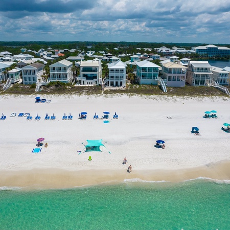 330 Beachside Dr