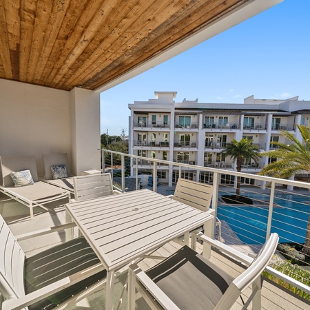 Pointe 332 @Rosemary