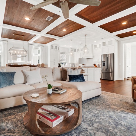 213 Sandyshore Dr