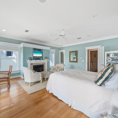 Shangri-La at Carillon Beach