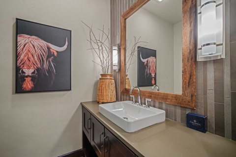 56634 Sunstone Loop