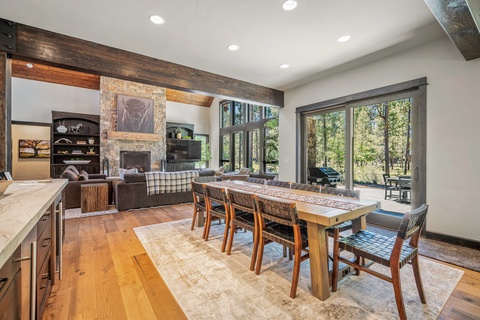 56634 Sunstone Loop