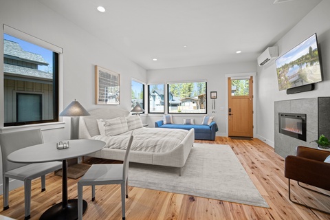 18157-2 Forestbrook Loop