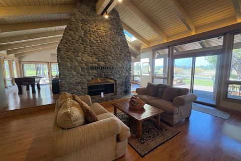 4 Fairway Lane
