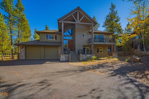 8 White Elm Lane
