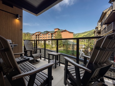 Stretch out on your private balcony and soak in sweeping mountain views framed by open sky—a perfect perch for morning coffee or watching the sunset over the peaks.