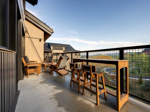 Settle into your private balcony and soak in sweeping views of the surrounding landscape—perfect for morning coffee or evening unwinding with the open sky above.