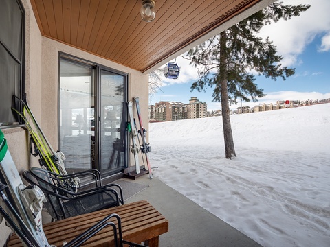 Store your gear right on your private patio with ski-in access to fresh powder and mountain views. The perfect home base for your winter adventure, with the slopes just steps away.