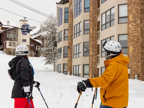 Ski-in access puts you steps from world-class slopes, with a scenic gondola gliding overhead and alpine charm surrounding your winter escape.