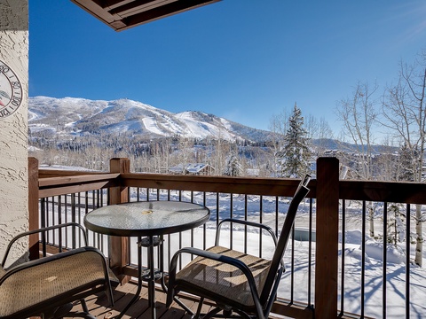 Sip your morning coffee here and take in breathtaking ski slope views framed by snow-dusted aspens. This private balcony offers front-row seats to mountain magic.