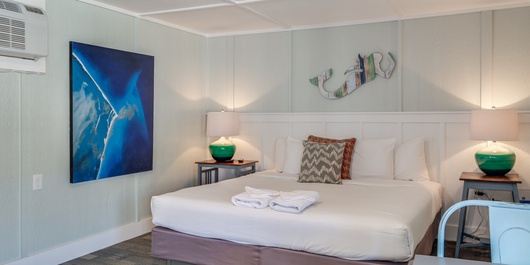 TH08: White Marlin Room Photo