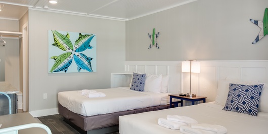 TH21: Ocracoke Inlet Room Photo
