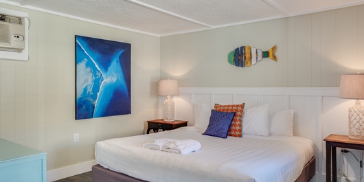 TH06: Yellowfin Room Photo