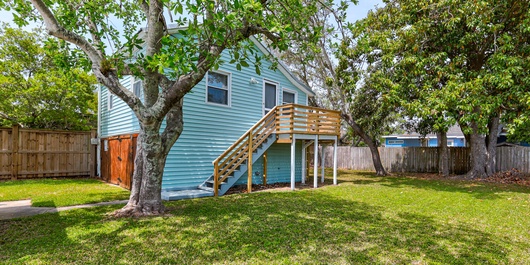 SLW210L: Harper Haven - The Loft Photo