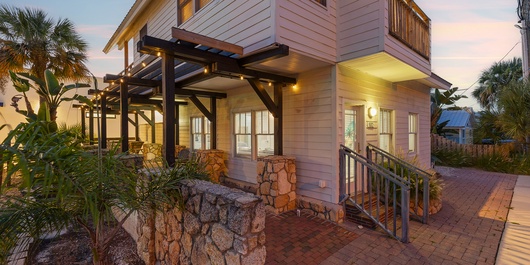 Lofty Suites Photo