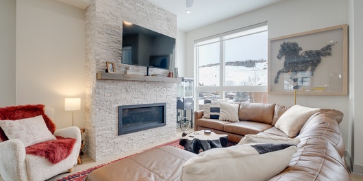 4th Street Crossing 330D - Hygge House Photo