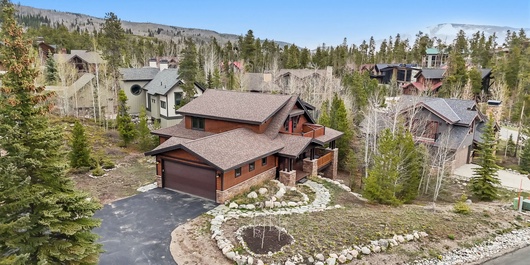 Larson Lodge Photo