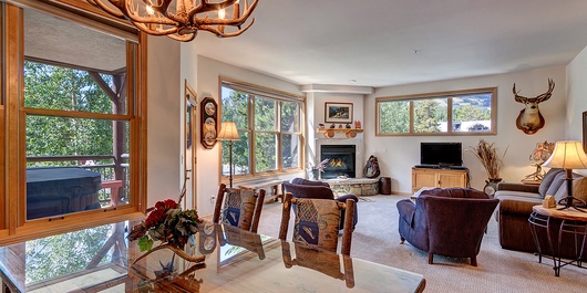 Corral 208W Photo