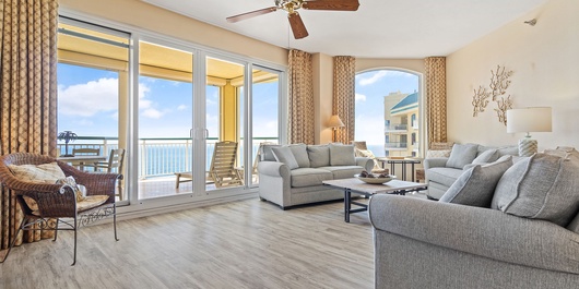 Beach Colony Tower Penthouse 17C Photo