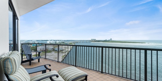 Grand Pointe 801 Photo