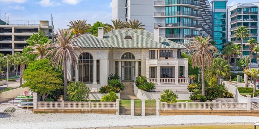 Villa Grande Photo