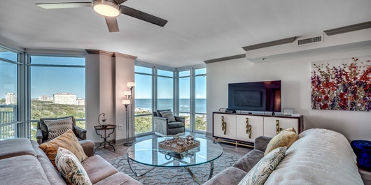 Horizon at 77th - Unit 812 Photo