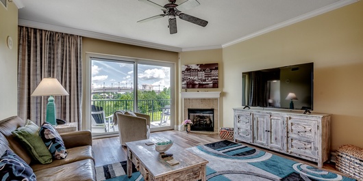 The Marina 4-406 Photo