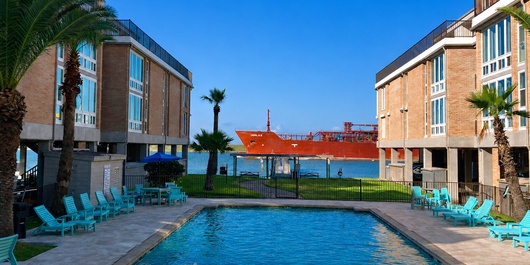 Channelview CV215 Photo