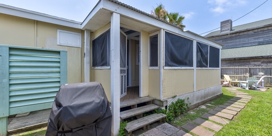 Le Petit Chateau TSA202 Photo