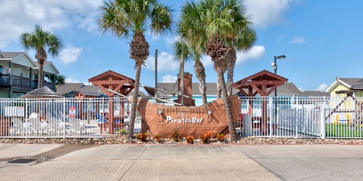 Alabaster by the Sea PB108 Photo