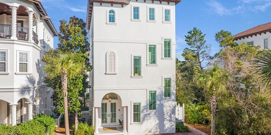 Savvy Seagrove Photo