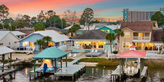 Angler Dock House Photo