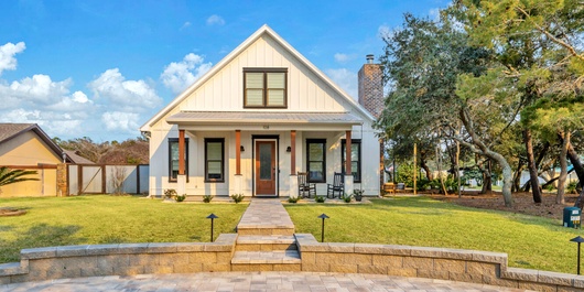 Moonlight Cottage Photo