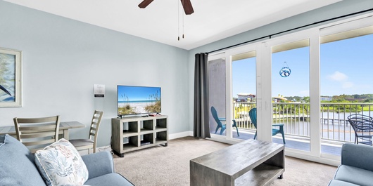 Laketown Wharf 331 Photo