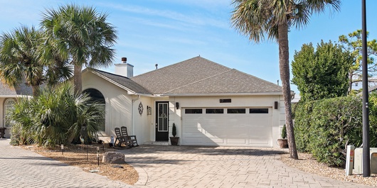 Chic Retreat Photo