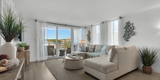 Dolphin Point #401C Photo