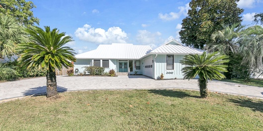 Bay Breeze Photo